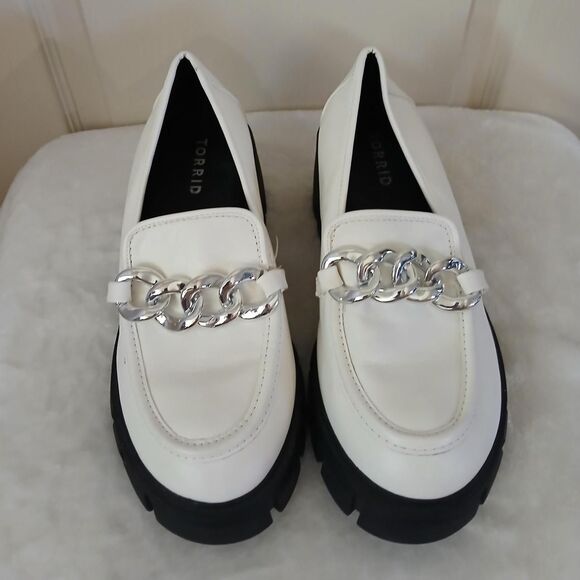 Torrid Off-White Chunky Platform Slip On Heel Shoes Lug Soles Chain Detail 8ww - Picture 2 of 7